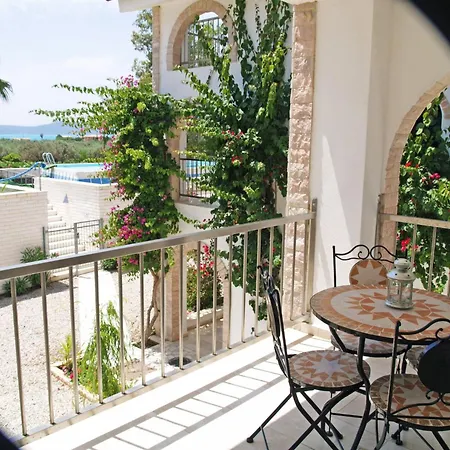 Semesterbostad In Ermioni Mit Gemeinschaftlichem Pool- Grill Und Terrasse By Interhome *