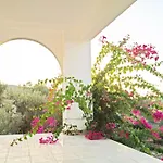 In Ermioni Mit Gemeinschaftlichem Pool- Grill Und Terrasse By Interhome Thermisía