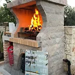 Tatil Evi In Ermioni Mit Gemeinschaftlichem Pool- Grill Und Terrasse By Interhome