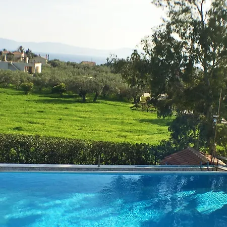 In Ermioni Mit Gemeinschaftlichem Pool- Grill Und Terrasse By Interhome Casa de Férias *