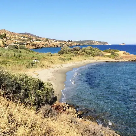 In Ermioni Mit Gemeinschaftlichem Pool- Grill Und Terrasse By Interhome * Thermisía