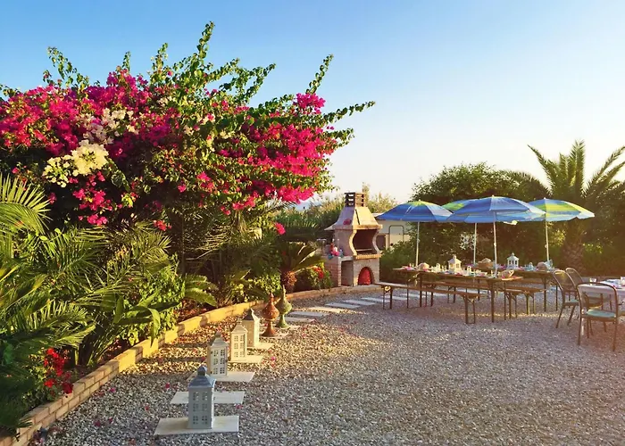 In Ermioni Mit Gemeinschaftlichem Pool- Grill Und Terrasse By Interhome 別荘 *