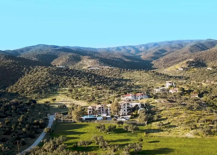 Casa de Férias In Ermioni Mit Gemeinschaftlichem Pool- Grill Und Terrasse By Interhome Thermisía