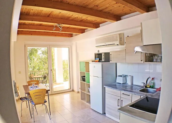 Casa de Férias In Ermioni Mit Gemeinschaftlichem Pool- Grill Und Terrasse By Interhome