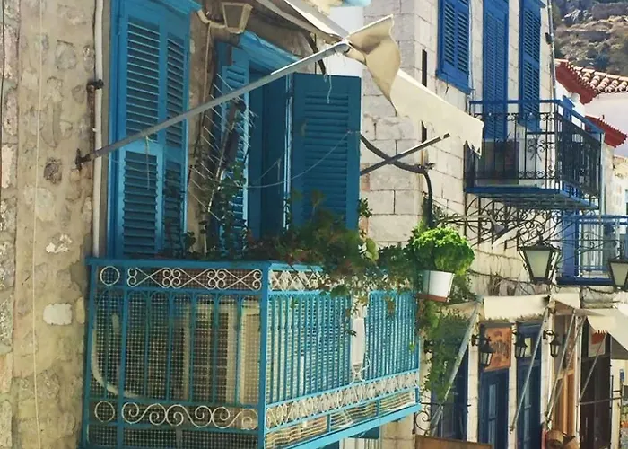 In Ermioni Mit Gemeinschaftlichem Pool- Grill Und Terrasse By Interhome * Thermisía