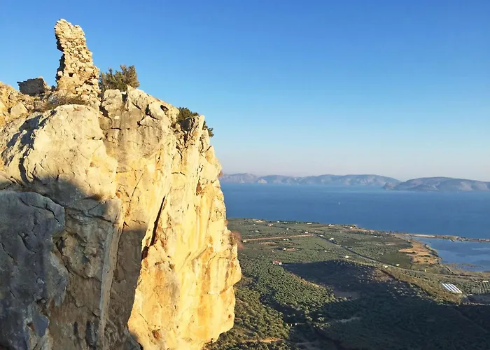 別荘 In Ermioni Mit Gemeinschaftlichem Pool- Grill Und Terrasse By Interhome